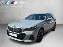 Grau Neu 2025 BMW i5 M Sport Limousine | 72.222 € (Etwas zu teuer)
