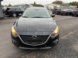 Schwarz Gebraucht 2015 Mazda 3 Prime-Line Limousine | 6.800 € (Fairer Preis)