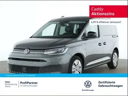 Indiumgrau (metallic) Gebraucht 2022 VW Caddy Style Van / Kleinbus | 33.550 € (Fairer Preis)