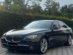 Schwarz Gebraucht 2011 BMW 740 Performance Limousine | 11.500 € (Teuer)