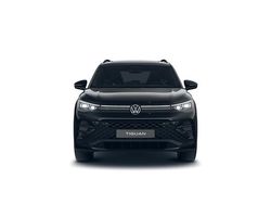 Deep black perleffekt Gebraucht 2024 VW Tiguan R-line SUV | 54.880 €
