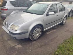 Silber Gebraucht 2000 VW Bora Edition Limousine | 1.250 € (Guter Preis)