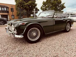 Grün Gebraucht 1965 Triumph TR4 Cabrio | 31.000 €