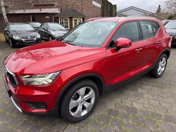 Rot Gebraucht 2019 Volvo XC40 Momentum SUV | 19.499 € (Fairer Preis)