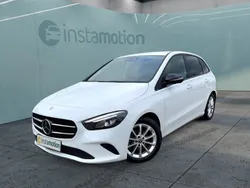 Weiß Gebraucht 2020 Mercedes B200 Night Van / Kleinbus | 36.980 €