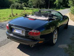 Schwarz Gebraucht 2001 Jaguar XKR Cabrio | 33.000 €