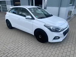 Weiß Gebraucht 2019 Hyundai i20 Kleinwagen | 11.990 € (Fairer Preis)