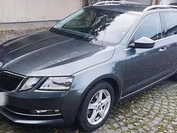 Grau Gebraucht 2019 Skoda Octavia Style Kombi | 17.900 € (Fairer Preis)