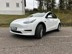 Weiß Gebraucht 2023 Tesla Model Y SUV | 33.000 € (Fairer Preis)