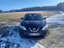 Violett Gebraucht 2017 Nissan Qashqai Acenta SUV | 10.999 € (Guter Preis)