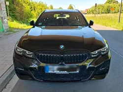 Schwarz Gebraucht 2021 BMW 320 M Sport Kombi | 34.500 € (Guter Preis)
