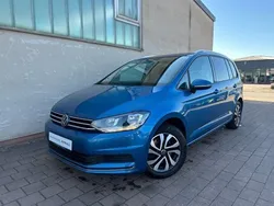 Blau Gebraucht 2022 VW Touran Active Van / Kleinbus | 25.480 € (Fairer Preis)