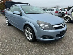 Blau Gebraucht 2006 Opel Astra Cabriolet Cosmo Cabrio | 2.980 € (Guter Preis)