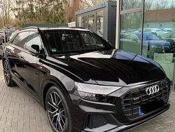 Schwarz Gebraucht 2018 Audi Q8 Ambiente SUV | 44.800 € (Fairer Preis)