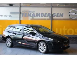 Onyx schwarz (metallic) Gebraucht 2021 Opel Astra Edition Kombi | 20.400 € (Guter Preis)