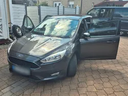 Grau Gebraucht 2016 Ford Focus Trend Kombi | 7.500 € (Fairer Preis)