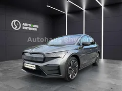 Grau Gebraucht 2023 Skoda Enyaq iV Suite SUV | 39.490 € (Guter Preis)