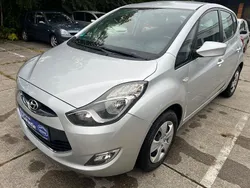 Silber Gebraucht 2015 Hyundai ix20 Van / Kleinbus | 9.490 € (Guter Preis)