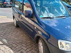Blau Gebraucht 2010 Opel Combo Van / Kleinbus | 4.200 € (Fairer Preis)