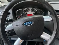 Blau Gebraucht 2008 Ford C-MAX Van / Kleinbus | 1.600 € (Guter Preis)