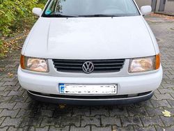 Weiß Gebraucht 1999 VW Polo Basis Limousine | 1.800 € (Fairer Preis)