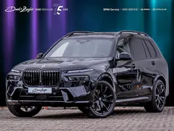 Saphirschwarz metallic Gebraucht 2025 BMW X7 M Sport SUV | 105.990 €