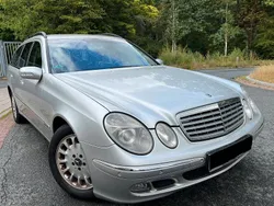 Silber Gebraucht 2004 Mercedes 220 Elegance Kombi | 1.900 €