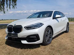 Weiß Gebraucht 2019 BMW 118 Sport Line Kleinwagen | 17.999 € (Guter Preis)