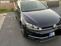 Schwarz Gebraucht 2017 VW Golf VII Sound Kombi | 13.250 € (Etwas zu teuer)