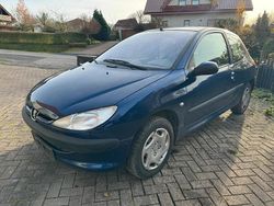 Blau Gebraucht 2001 Peugeot 206 Style Kleinwagen | 599 € (Fairer Preis)