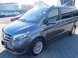 Grau Gebraucht 2016 Mercedes V250 Avantgarde Edition Van / Kleinbus | 35.500 € (Fairer Preis)