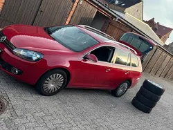 Rot Gebraucht 2010 VW Golf VI Kombi | 4.399 € (Guter Preis)