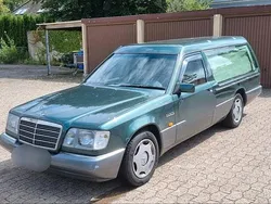 Grün Gebraucht 1988 Mercedes E300 Kombi | 3.500 €
