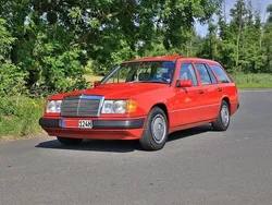 Rot Gebraucht 1991 Mercedes 200 Kombi | 7.500 €