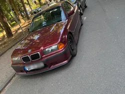 Rot Gebraucht 1996 BMW 318 Cabriolet Cabrio | 5.000 €