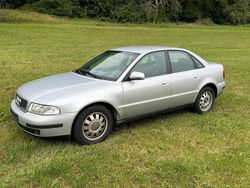 Grau Gebraucht 2000 Audi A4 Limousine | 699 € (Superpreis)