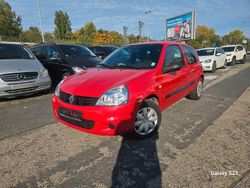 Rot Gebraucht 2011 Renault Clio II Limousine | 1.950 € (Fairer Preis)