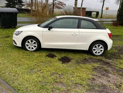 Weiß Gebraucht 2011 Audi A1 Kleinwagen | 5.800 € (Fairer Preis)