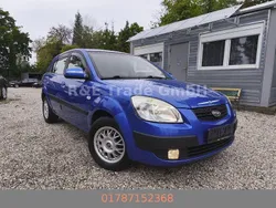 Blau Gebraucht 2009 Kia Rio 2 Limousine | 1.999 € (Guter Preis)
