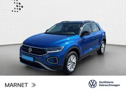 Ravennablau metallic/schwarz Gebraucht 2024 VW T-Roc Life SUV | 27.390 € (Guter Preis)