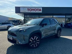 Urban khaki Gebraucht 2024 Toyota Yaris Cross Edition SUV | 38.490 €
