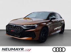 Braun Neu 2025 Audi RS3 Sport Limousine | 82.895 €