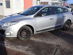 Platingrau Gebraucht 2012 Renault Mégane GrandTour Kombi | 3.999 € (Fairer Preis)