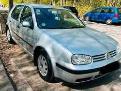 Silber Gebraucht 2000 VW Golf IV Kombi | 2.750 € (Etwas zu teuer)