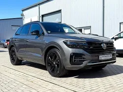 Grau Gebraucht 2020 VW Touareg R-line SUV | 40.950 € (Fairer Preis)