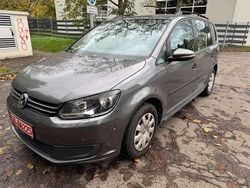 Grau Gebraucht 2012 VW Touran Trendline Van / Kleinbus | 4.999 € (Guter Preis)