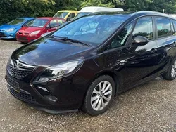 Braun Gebraucht 2013 Opel Zafira Tourer Active Van / Kleinbus | 6.699 € (Etwas zu teuer)