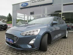 Blau Gebraucht 2019 Ford Focus Titanium Limousine | 15.600 € (Fairer Preis)
