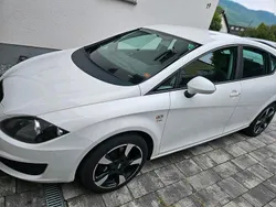 Weiß Gebraucht 2011 Seat Leon Reference Limousine | 3.600 € (Fairer Preis)