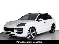 Weiss Neu 2025 Porsche Cayenne S SUV | 162.952 € (Etwas zu teuer)